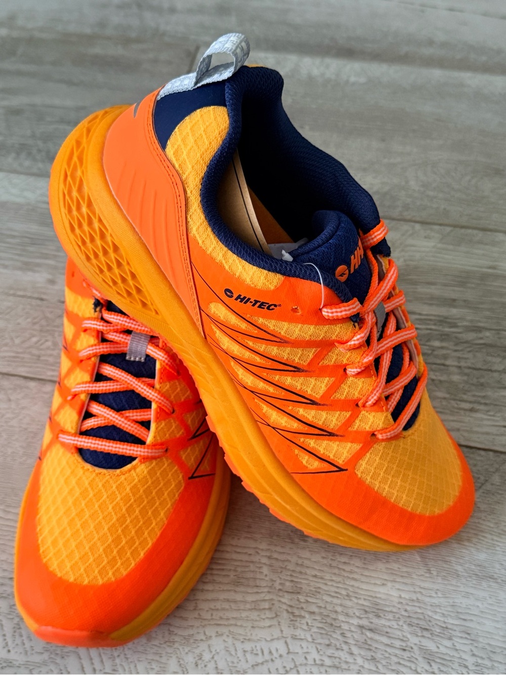 Hi-Tec Demolisher Low Men’s Size 8 Orange Navy Athletic Shoes NWT